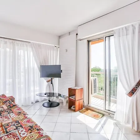 Joli T2 Vue Piscine - Proche Golf Appartement *